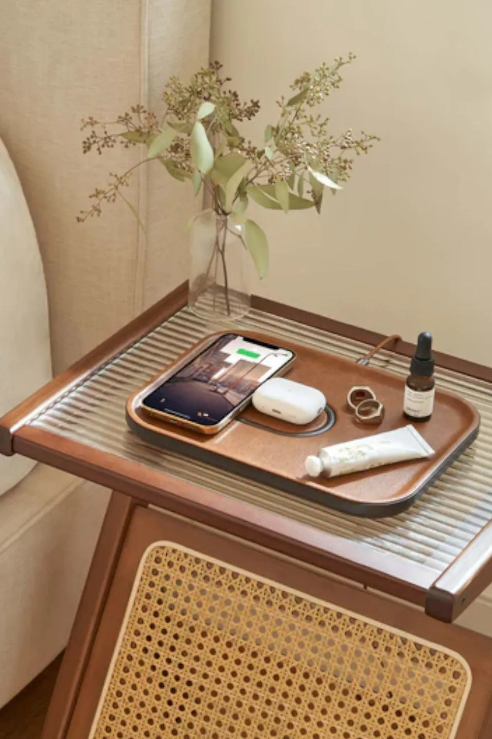 Courant Mag:3 Dual-Device Charging Tray in Leather