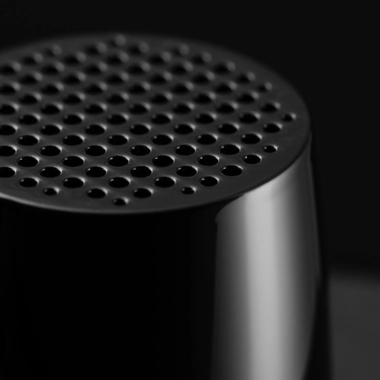 Lexon Mino  Wireless Charging Bluetooth Speaker