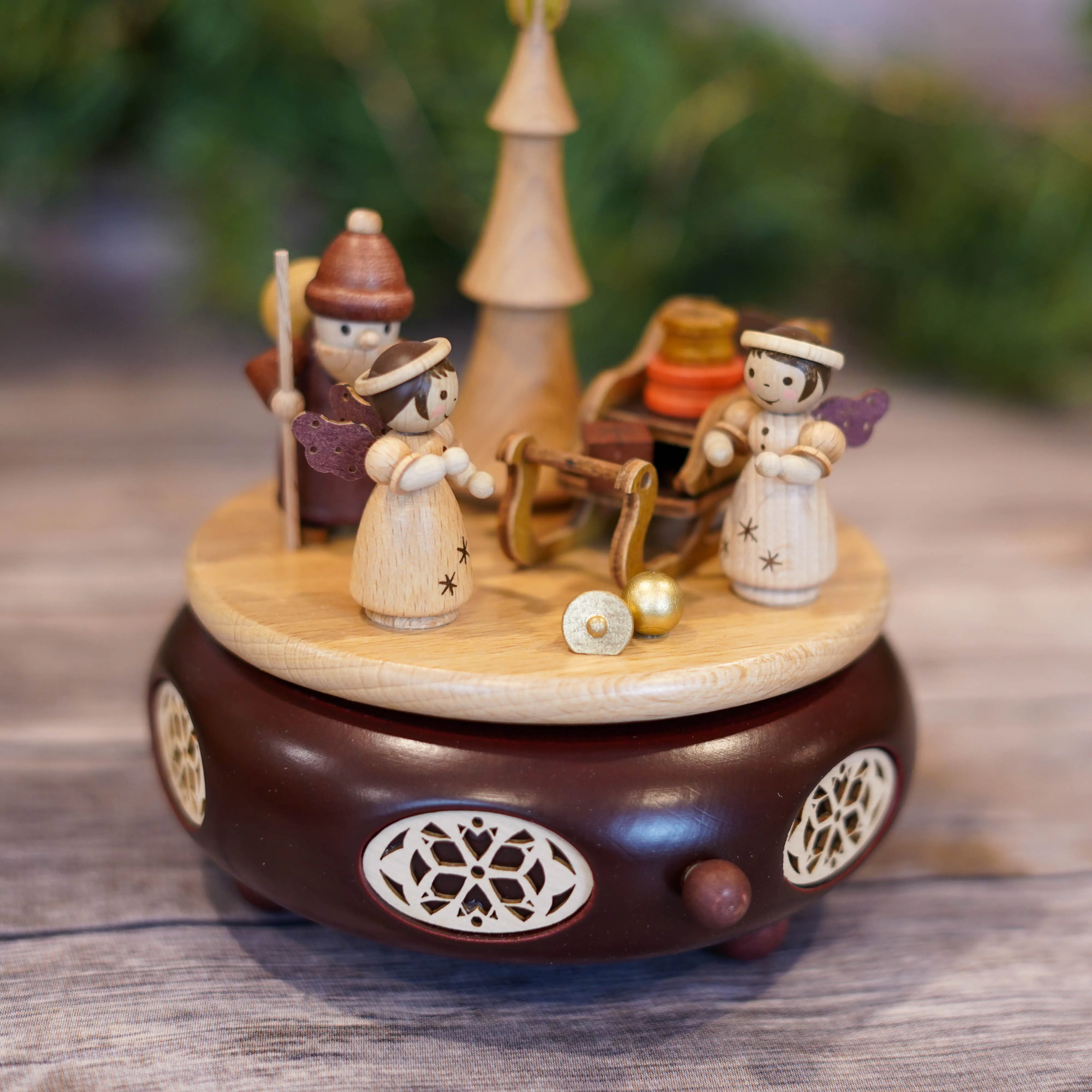 Music Box-Santa with Sleigh and Angels