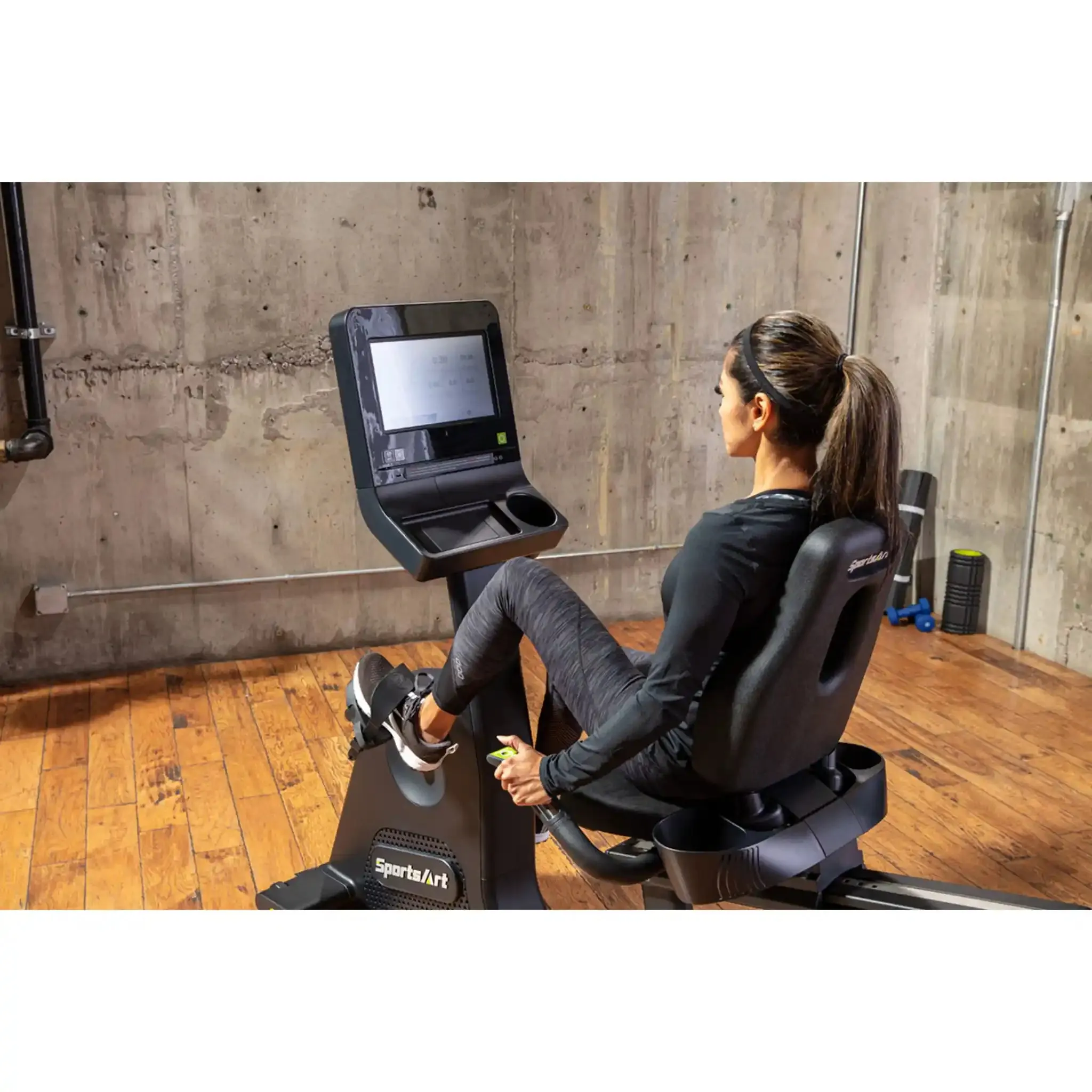 SportsArt C574R Elite Senza Recumbent Bike | 13 in