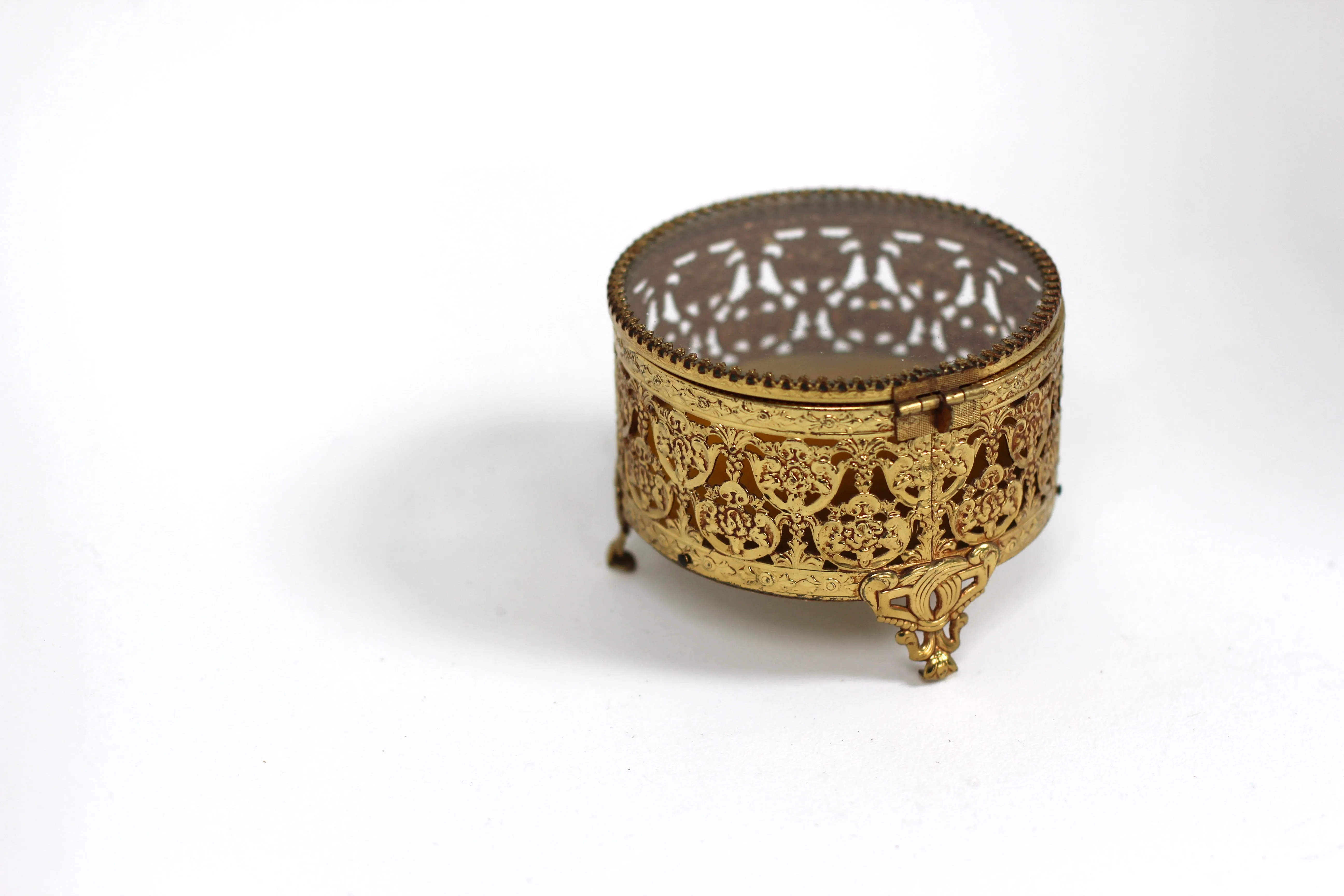 Vintage Matson Ormolu Gold Filigree Jewelry Box #130